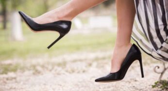 Un tacco per ogni look, ma senza dolore: 3 trucchetti salva-piedi di cui non farai più a meno