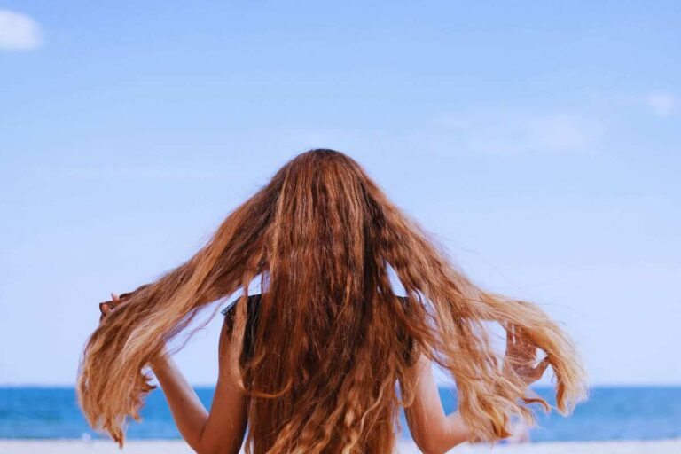 Proteggere i capelli dal sole