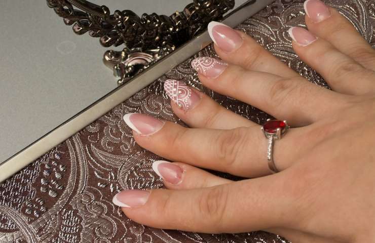 French manicure 