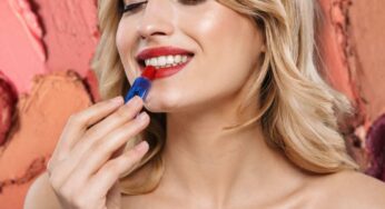 Più giovane con il rossetto giusto: gli errori da evitare per non commettere passi falsi dopo i 40 anni